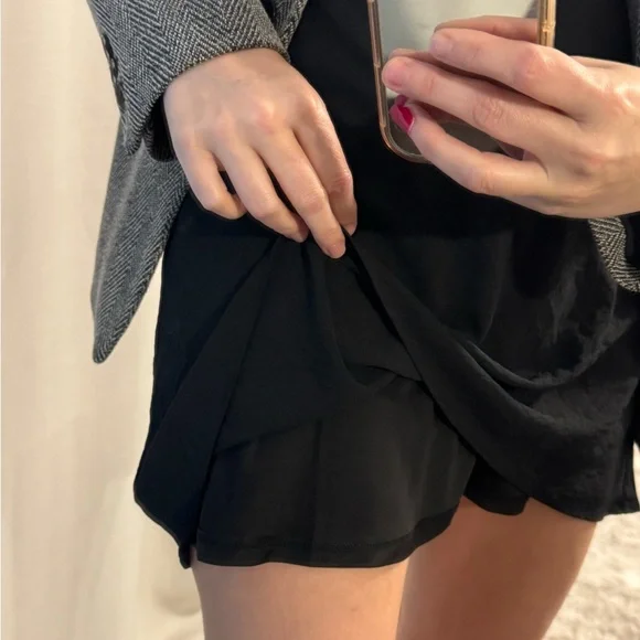 Elegant Black Flowy Comfortable Women's Workwear Skirt - Picture 2 of 6